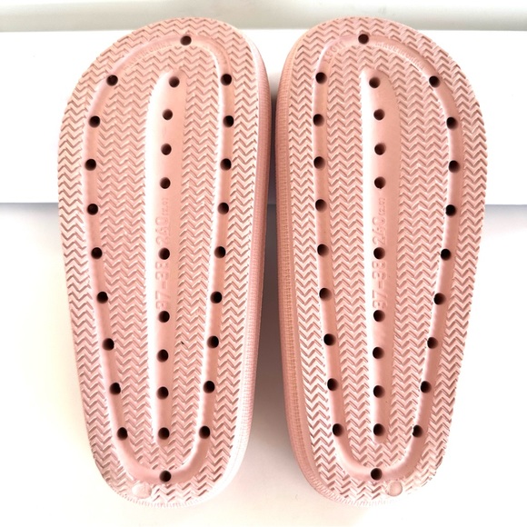 NEW! SOOTHEEZ COMFY CLOUD SLIDES SANDALS IN PINK BRAND NEW Sz 6.5/7US 37/38EU - Picture 11 of 11